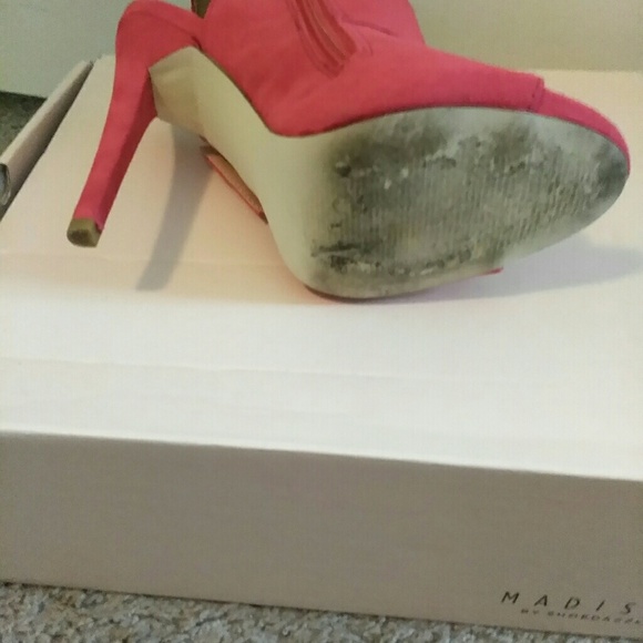 Suede pump - Picture 3 of 3